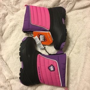 Arctic Shield children’s winter boot NWT‎